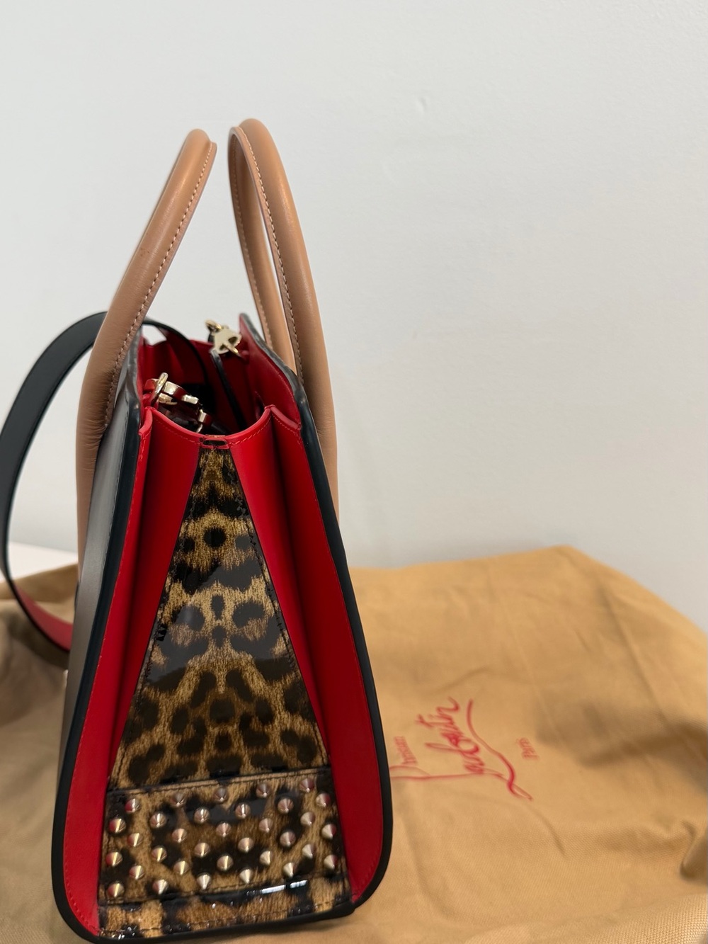 The Christian Louboutin Black Patent Paris Paloma Calf Bag - Picture 4 of 6